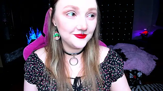 Snapshot of YourDyingBride chatting on 12.24.24 YourDyingBride online show from 12.24.24