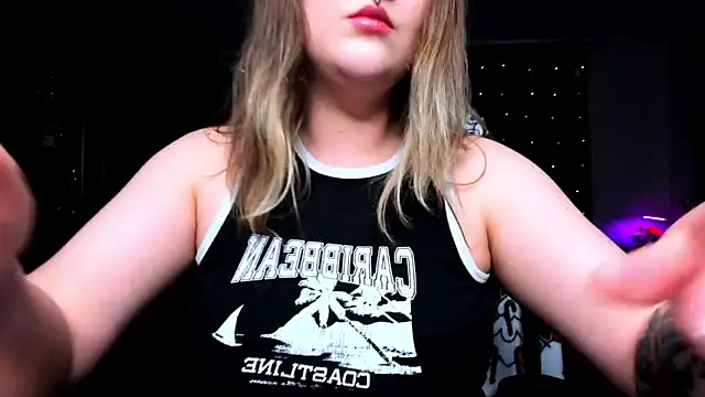 Snapshot of YourDyingBride chatting on 01.17.25 YourDyingBride online show from 01.17.25