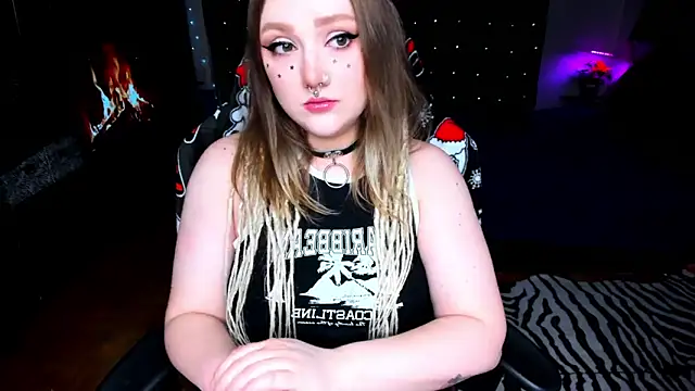 Snapshot of YourDyingBride chatting on 01.18.25 YourDyingBride online show from 01.18.25