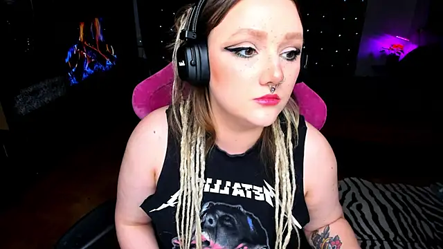 Snapshot of YourDyingBride chatting on 01.30.25 YourDyingBride online show from 01.30.25