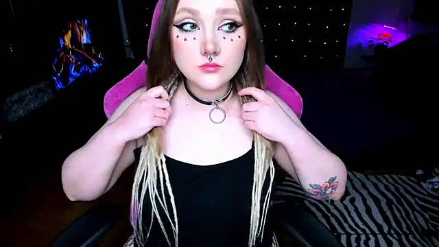 Snapshot of YourDyingBride chatting on 01.31.25 YourDyingBride online show from 01.31.25