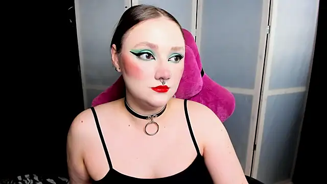 Snapshot of YourDyingBride chatting on 10.09.25 YourDyingBride online show from 10.09.25