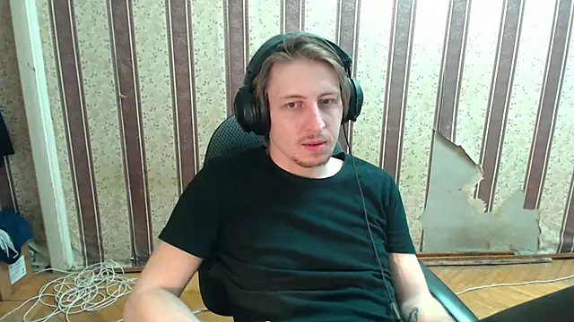 darienlarge online show from 10.11.25