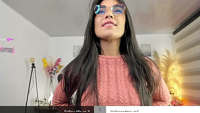 Snapshot of Alexandra_ra chatting on 01.21.25 Alexandra ra online show from 01.21.25