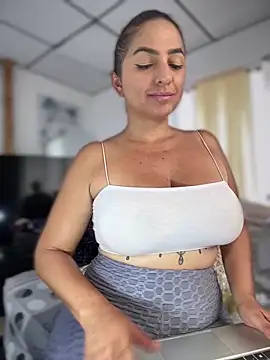 sammyqueenx21 online show from 01.26.25