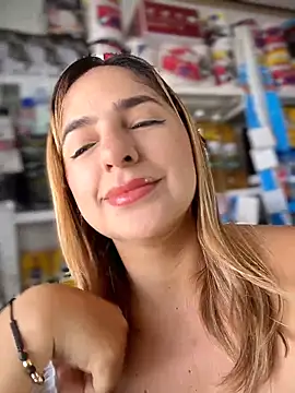 sammyqueenx21 online show from 12.15.25