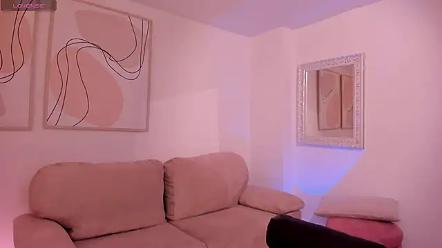 ErikaBenz  online show from 10.13.25