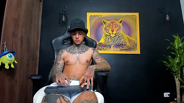 Snapshot of Aron_ford chatting on 01.29.25 Aron ford online show from 01.29.25
