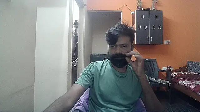 Snapshot of Indiaguy4u chatting on 12.13.24 Indiaguy4u online show from 12.13.24