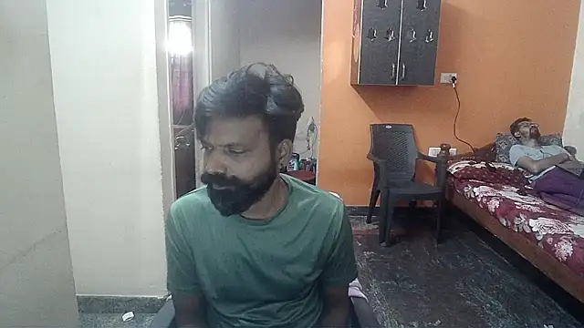 Snapshot of Indiaguy4u chatting on 12.13.24 Indiaguy4u online show from 12.13.24