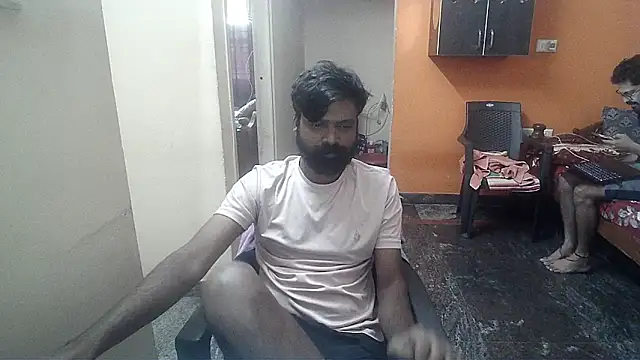 Snapshot of Indiaguy4u chatting on 12.17.24 Indiaguy4u online show from 12.17.24