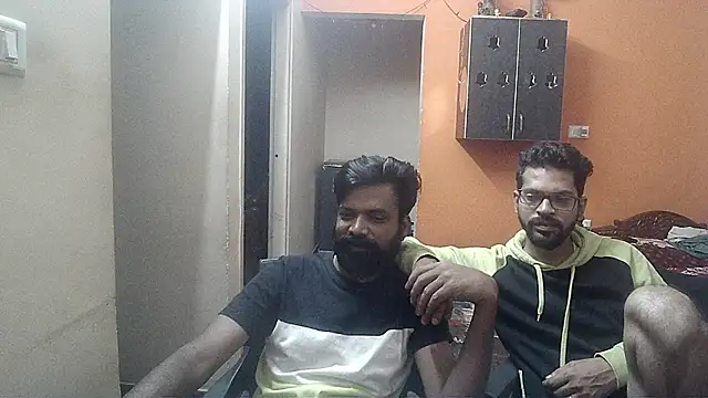 Snapshot of Indiaguy4u chatting on 12.28.24 Indiaguy4u online show from 12.28.24