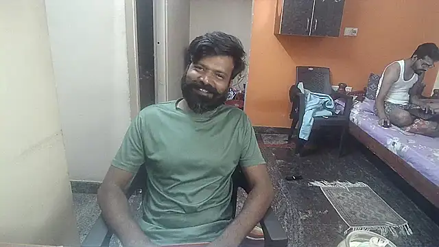 Snapshot of Indiaguy4u chatting on 01.08.25 Indiaguy4u online show from 01.08.25