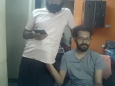 Snapshot of Indiaguy4u chatting on 02.01.25 Indiaguy4u online show from 02.01.25
