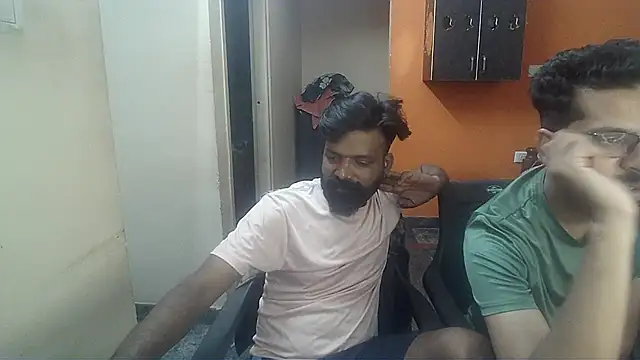 Snapshot of Indiaguy4u chatting on 02.17.25 Indiaguy4u online show from 02.17.25