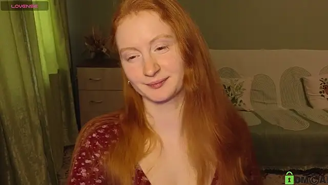 Snapshot of astoria_ross_ chatting on 05.27.26 astoria ross online show from 05.27.26