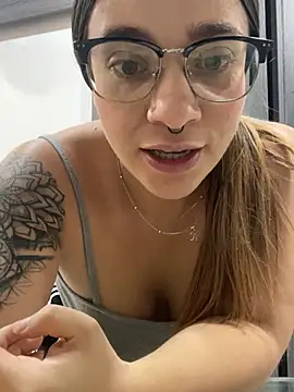 SophieFoxx17 online show from 03.22.25