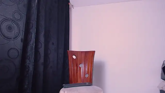 Snapshot of nicolstivens chatting on 02.25.25 nicolstivens online show from 02.25.25