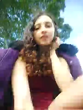 Snapshot of _Laary chatting on 12.23.24 Laary online show from 12.23.24