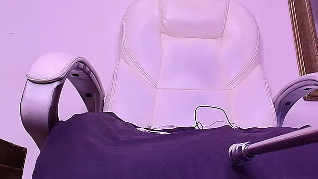 britanyy  online show from 02.19.25