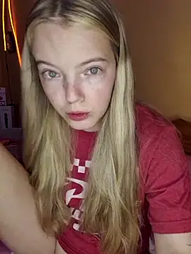 Snapshot of -veranito- chatting on 02.10.25 -veranito- online show from 02.10.25