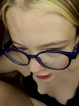 Snapshot of -veranito- chatting on 02.12.25 -veranito- online show from 02.12.25