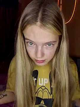 Snapshot of -veranito- chatting on 03.21.25 -veranito- online show from 03.21.25