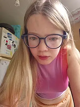 Snapshot of -veranito- chatting on 09.09.25 -veranito- online show from 09.09.25