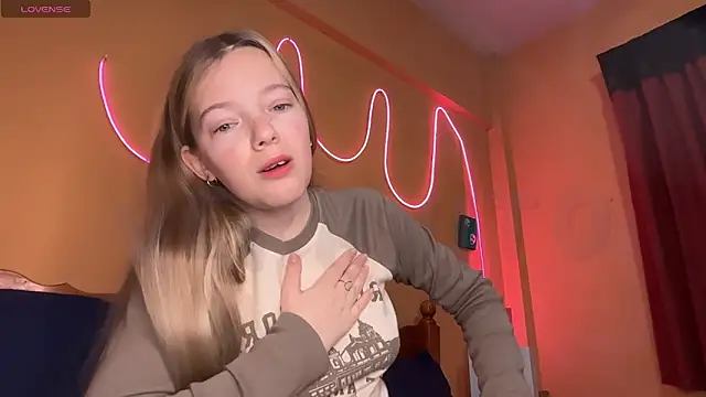 Snapshot of -veranito- chatting on 09.12.25 -veranito- online show from 09.12.25