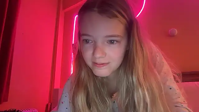 Snapshot of -veranito- chatting on 09.17.25 -veranito- online show from 09.17.25