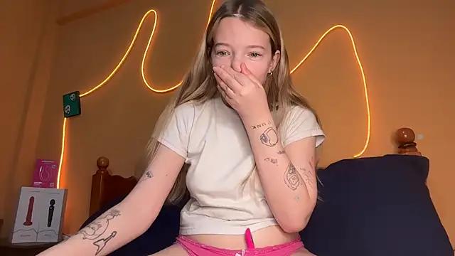 Snapshot of -veranito- chatting on 09.23.25 -veranito- online show from 09.23.25