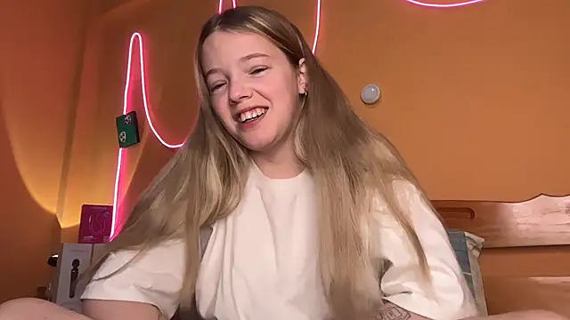 Snapshot of -veranito- chatting on 10.10.25 -veranito- online show from 10.10.25