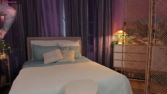 Lazy Lady online show from 02.24.26