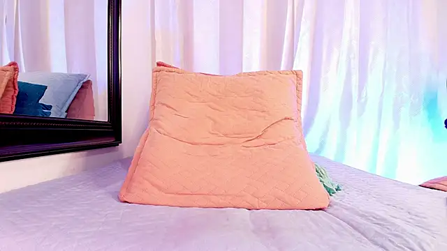 danna berlin  online show from 02.18.25