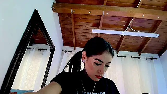 danna berlin  online show from 02.22.25