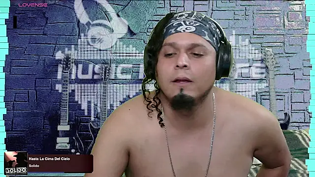 chino roz online show from 01.04.25