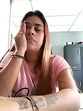 Latina sexy1 online show from 02.13.25