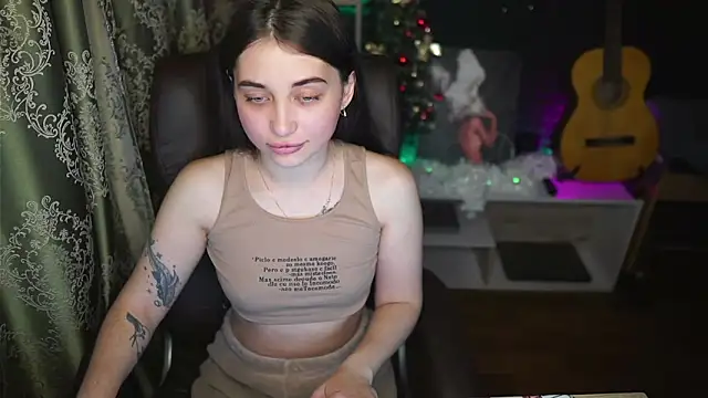 Snapshot of delicatedBailey chatting on 12.11.24 delicatedBailey online show from 12.11.24