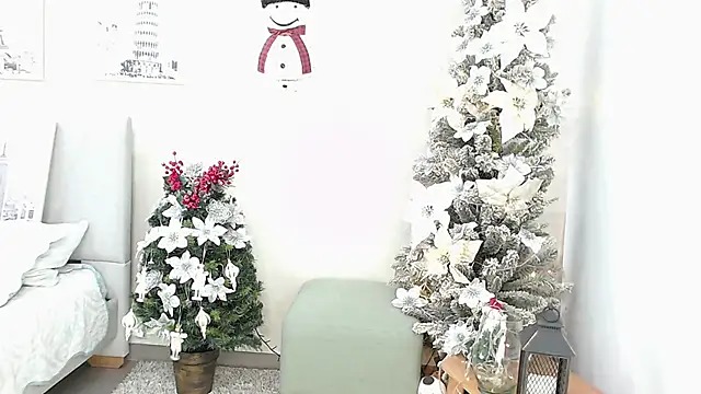 Sassy--Girl online show from 12.26.24