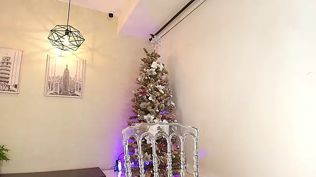 Sassy--Girl online show from 11.29.25