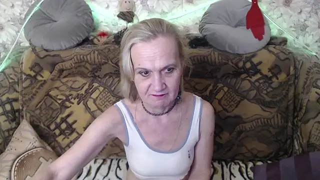 MissBekker online show from 01.20.25