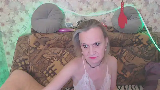 Snapshot of MissBekker chatting on 01.13.26 MissBekker online show from 01.13.26