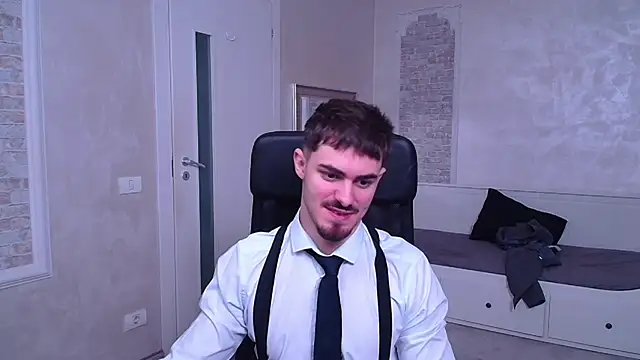 Snapshot of WilsonJules chatting on 01.05.25 WilsonJules online show from 01.05.25