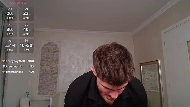 Snapshot of WilsonJules chatting on 01.26.25 WilsonJules online show from 01.26.25