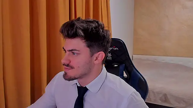 Snapshot of WilsonJules chatting on 03.21.25 WilsonJules online show from 03.21.25