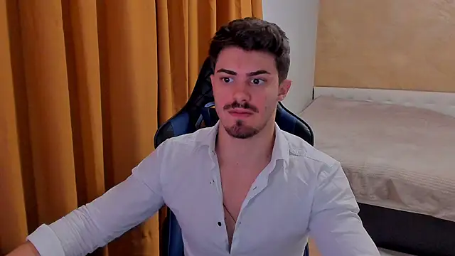 Snapshot of WilsonJules chatting on 03.22.25 WilsonJules online show from 03.22.25