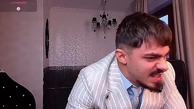 Snapshot of WilsonJules chatting on 09.27.25 WilsonJules online show from 09.27.25