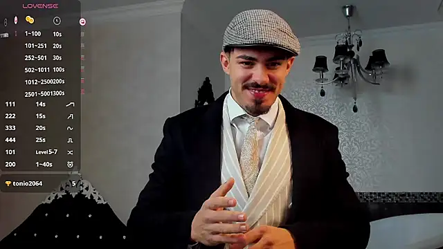 Snapshot of WilsonJules chatting on 10.13.25 WilsonJules online show from 10.13.25