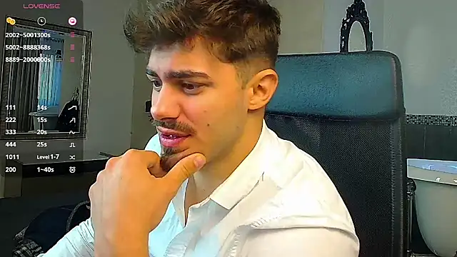 Snapshot of WilsonJules chatting on 10.30.25 WilsonJules online show from 10.30.25