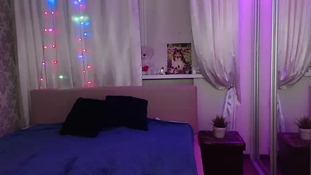 Snapshot of Zlata888 chatting on 12.21.25 Zlata888 online show from 12.21.25